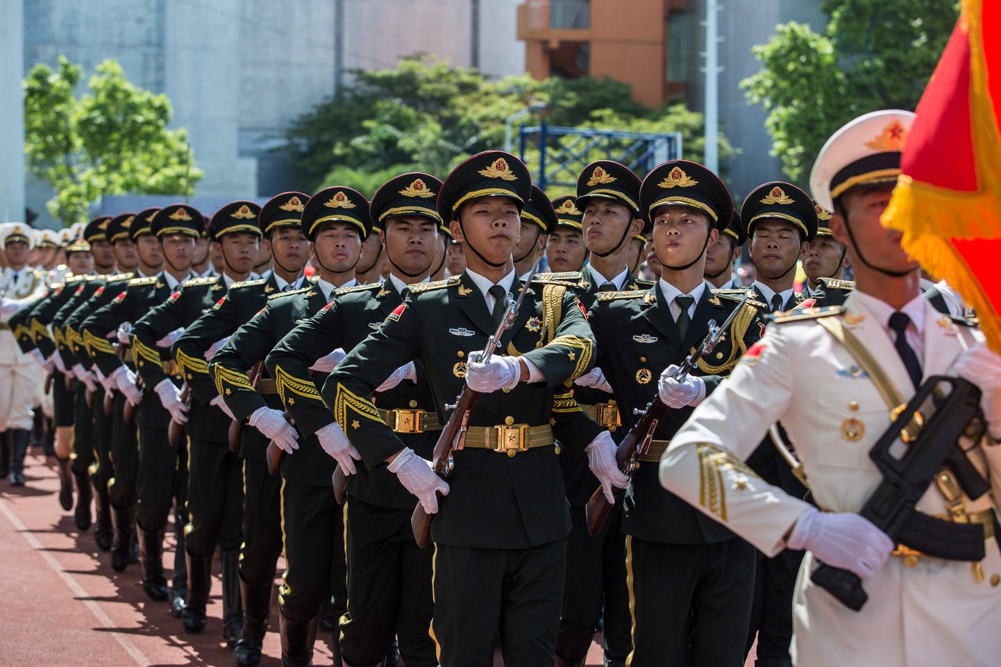 Hiina sõjaväelased paraadil.