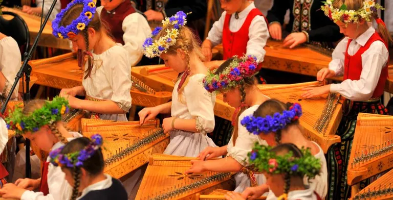 XI Skolēnu dziesmu un deju svētku koklētāju lielkoncerts 2015. gadā.