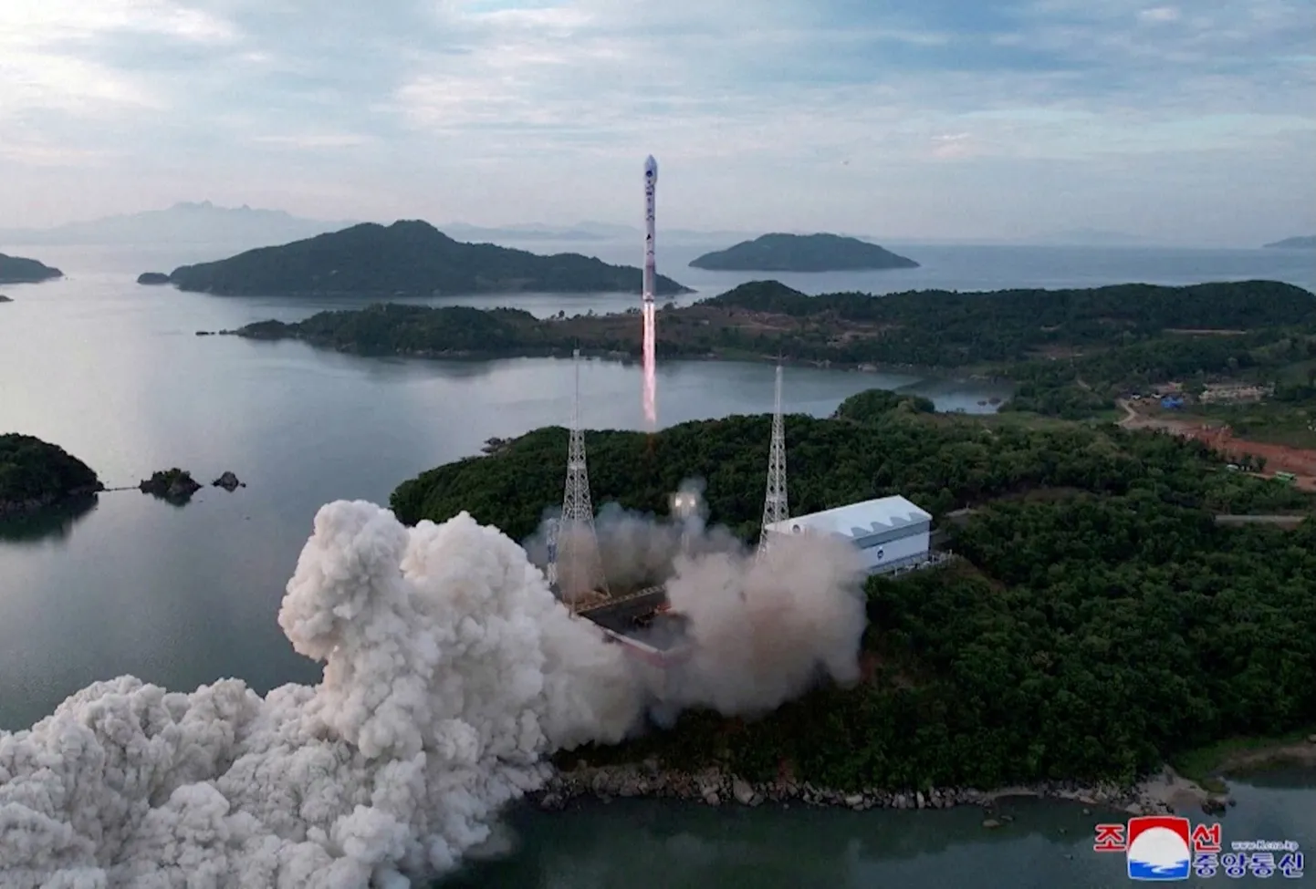 Põhja-Korea raketi Chollima-1 start 31. mail 2023. Foto on illustratiivne.