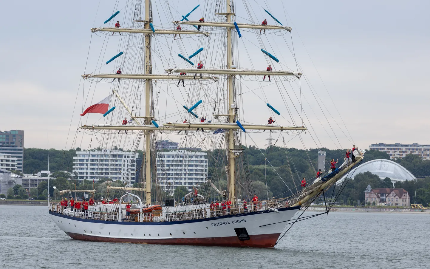 Tall Ships Races purjelaevad Tallinna sadamas.