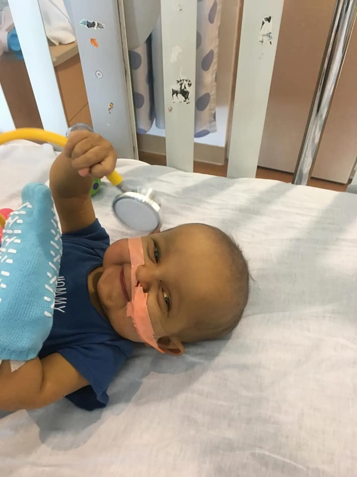 Šona Kellija dēls Sojers, kuram bija nepieciešama aknu transplantācija.