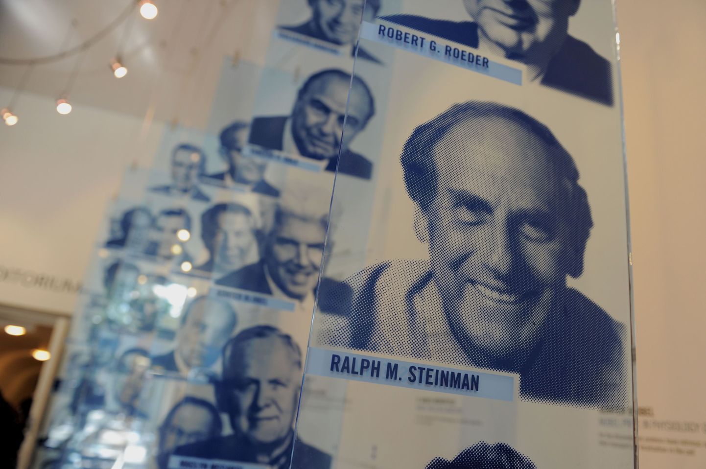 Foto ühest Nobeli meditsiinipreemia laureaadist Ralph Steinmanist. Mees suri reedel, 30. septembril.