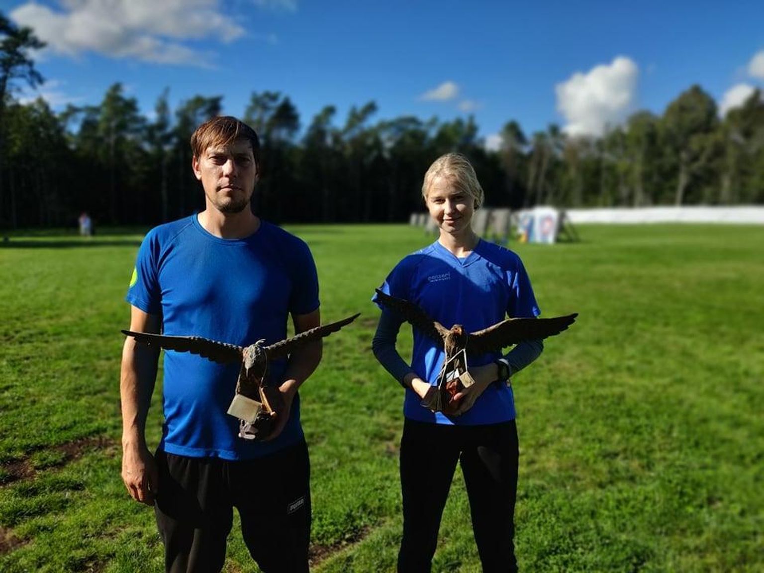 Vibulaskjad Eimar Kukk ja Mariann Hanna Johanson tulid maakonna 60. meistriks.