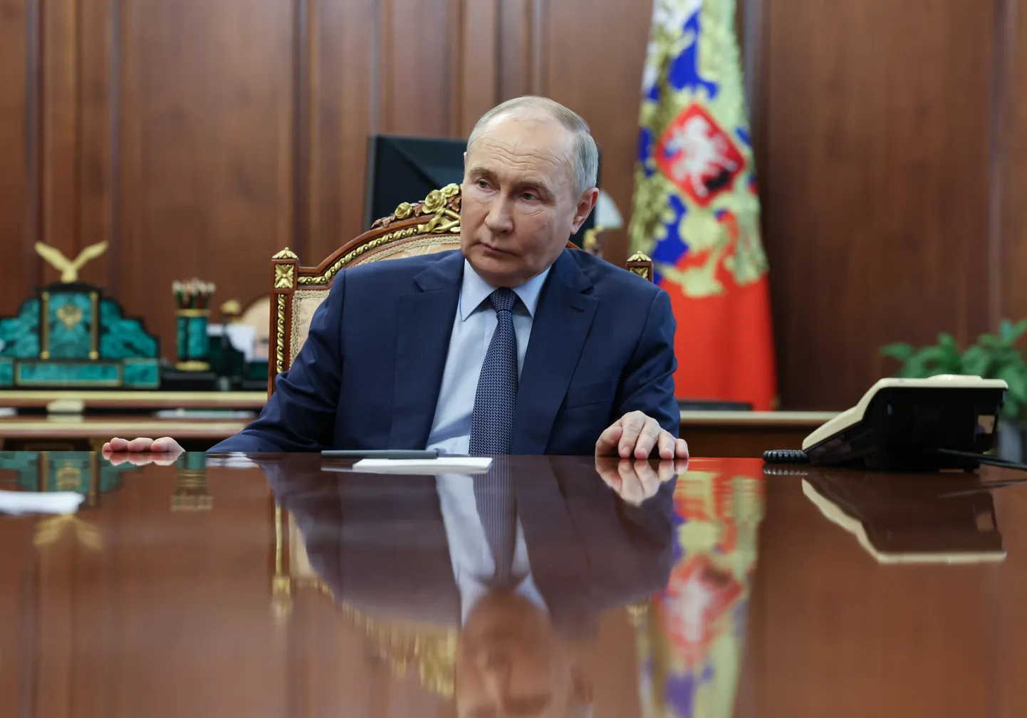 President Vladimir Putin ametialasel kohtumisel Kremlis 21. mail 2024.