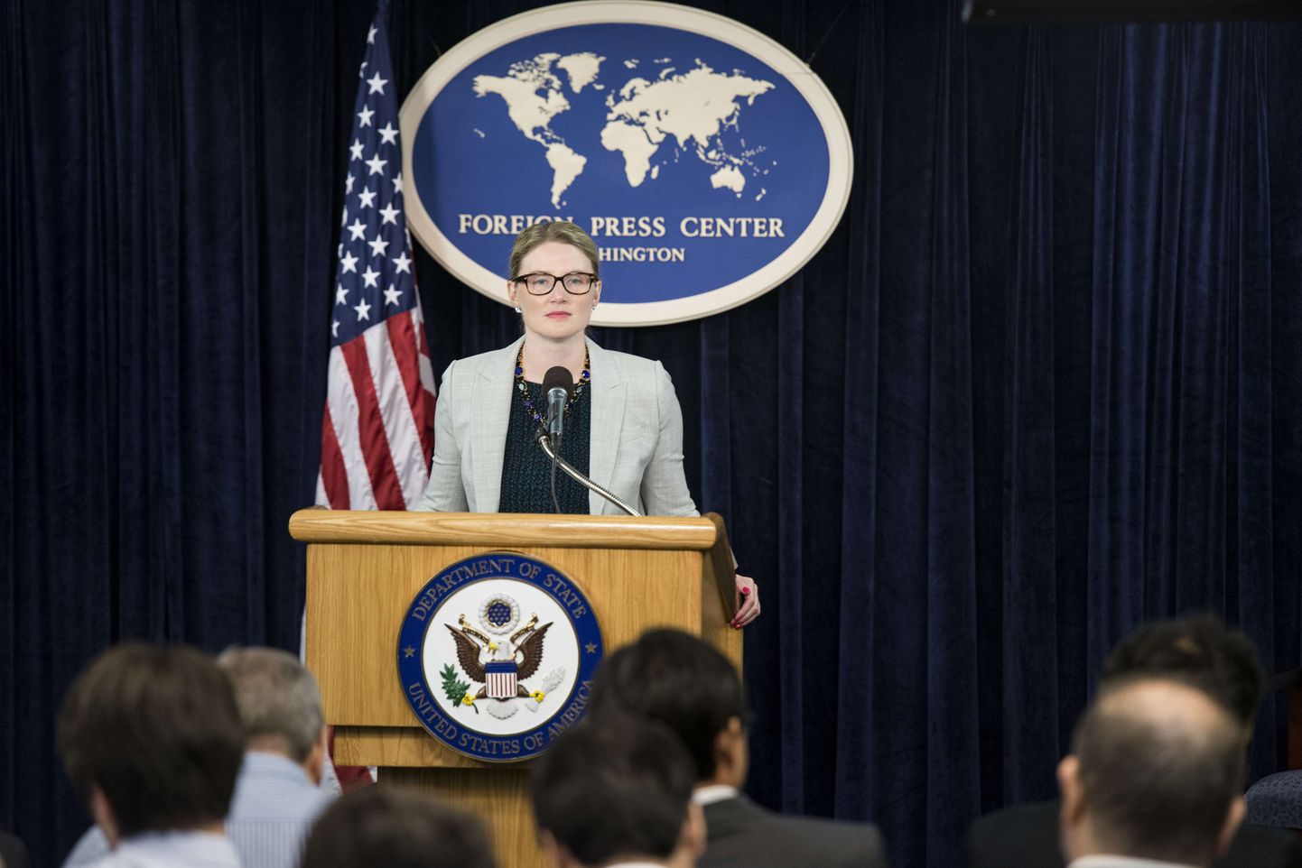 USA välisministeeriumi esindaja Marie Harf ütles neljapäeval briifingul, et Venemaa on tulistanud mässulistega võitlevate Ukraina valitsusvägede positsioone.