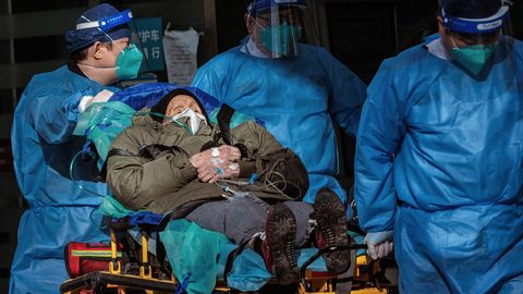 Bloomberg: в Китае за один день коронавирусом заразились 37 миллионов человек