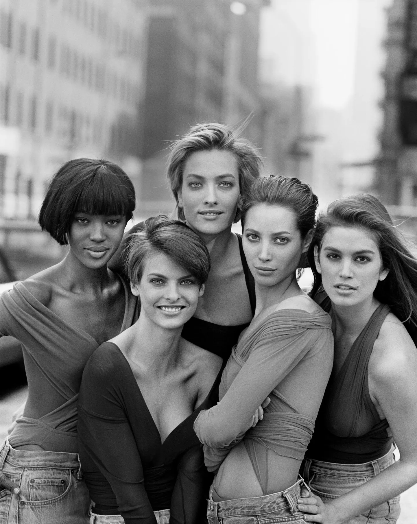 Niimoodi algasid 90ndad: Naomi Campbell, Linda Evangelista, Tatjana Patitz, Christy Turlington ja Cindy Crawford 1989. aastal New Yorgis. Peter Lindberghi 1990. aasta Briti Vogue’i jaanuarinumbrile tehtud foto, mis pani alguse supermodellide fenomenile.