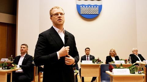 Elksniņš tiesājas ar VID, tiesvedības iemeslu atstājot slepenībā