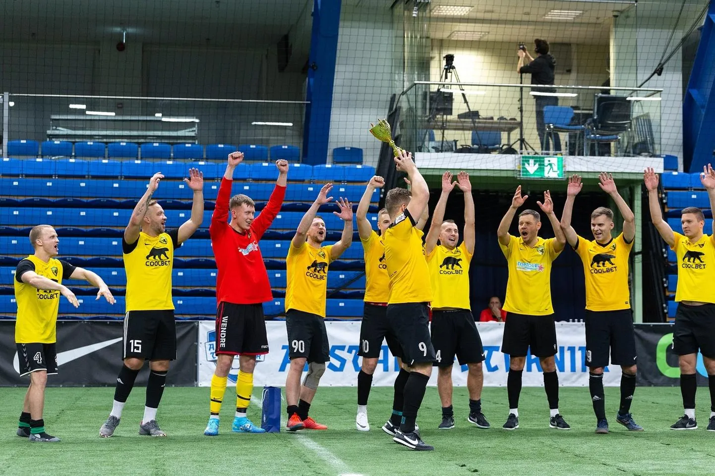 Pärnu Vapruse legendid teenisid kuue võistkonna hulgas esikoha.