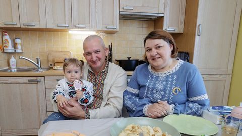 Ukrainlased laulatati Eestis ja nende peres sündis ime: «Jalad ei kanna, pisarad voolavad!»