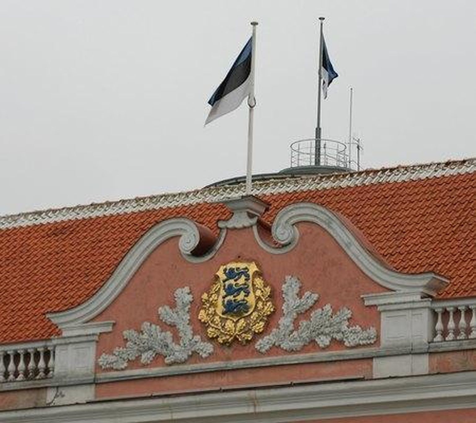 Eesti lipp Toompeal