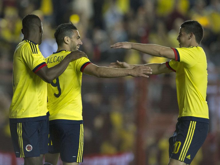Kolumbia koondise staarid Radamel Falcao (keskel), Jackson Martinez (vasakul) ja James Rodriguez. Foto: