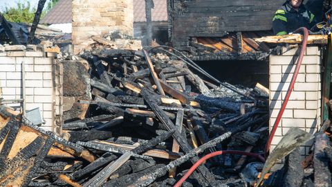 Põlenud hoone süttis päev hiljem uuesti