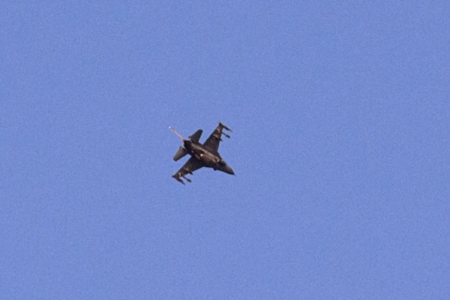 Iisraeli F-16 hävitaja.