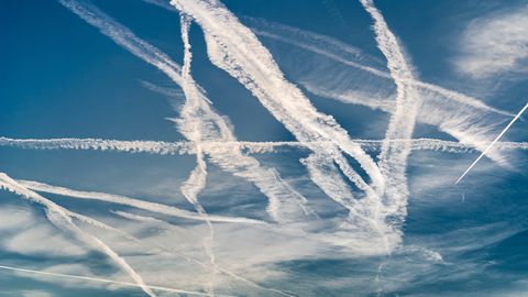 Medijs: Eiropa brīdinājusi Krieviju, ka notrieks NATO gaisa telpu pārkāpušās lidmašīnas