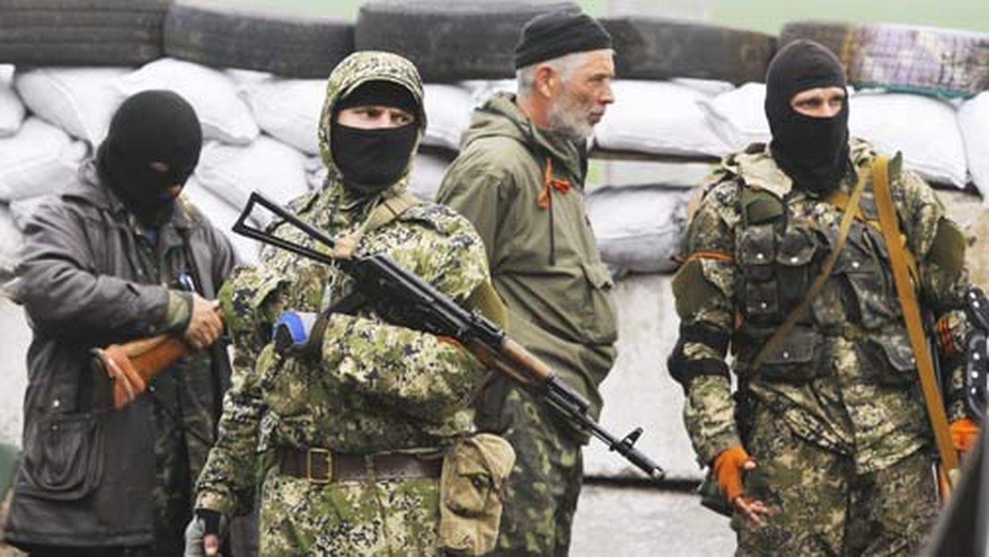 Вооруженные боевики в Славянске