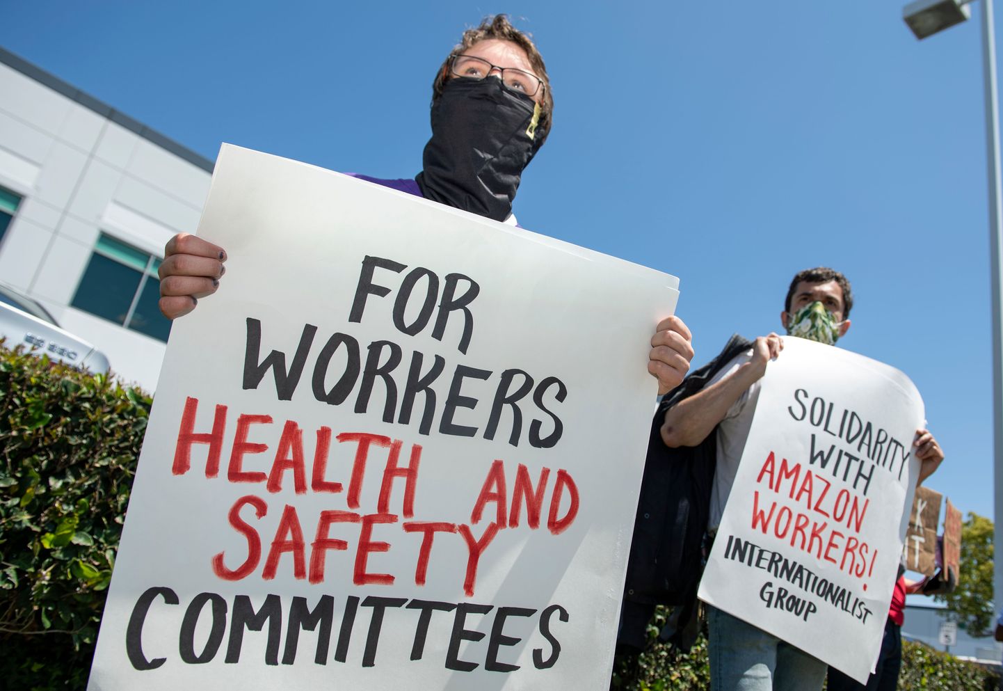 Amazoni töötajad protestivad esimesel mail selle vastu, et suurfirma pole ikka veel laotöötajatele keset koroonaviiruse epideemiat suutnud isikukaitsevahendeid hankida.