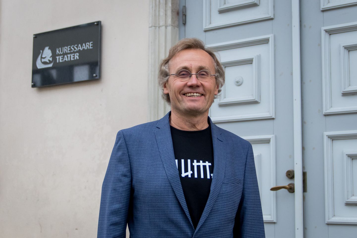 Teisipäeval sai kultuuriminister Tõnis Lukas esimest korda põhjalikumalt tutvuda ka Kuressaare teatrimajaga.