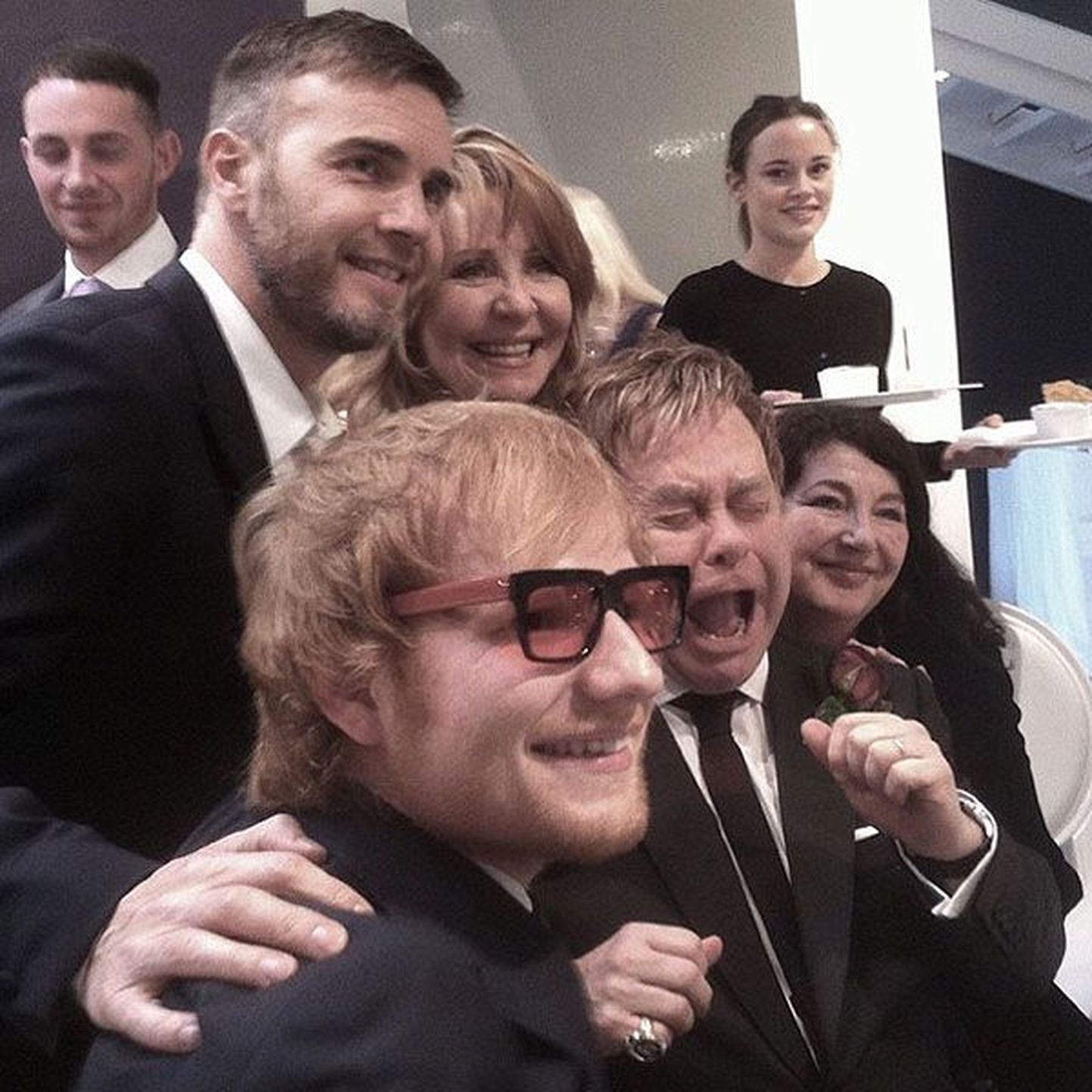 Ed Sheeran näppas Elton Johni prillid
