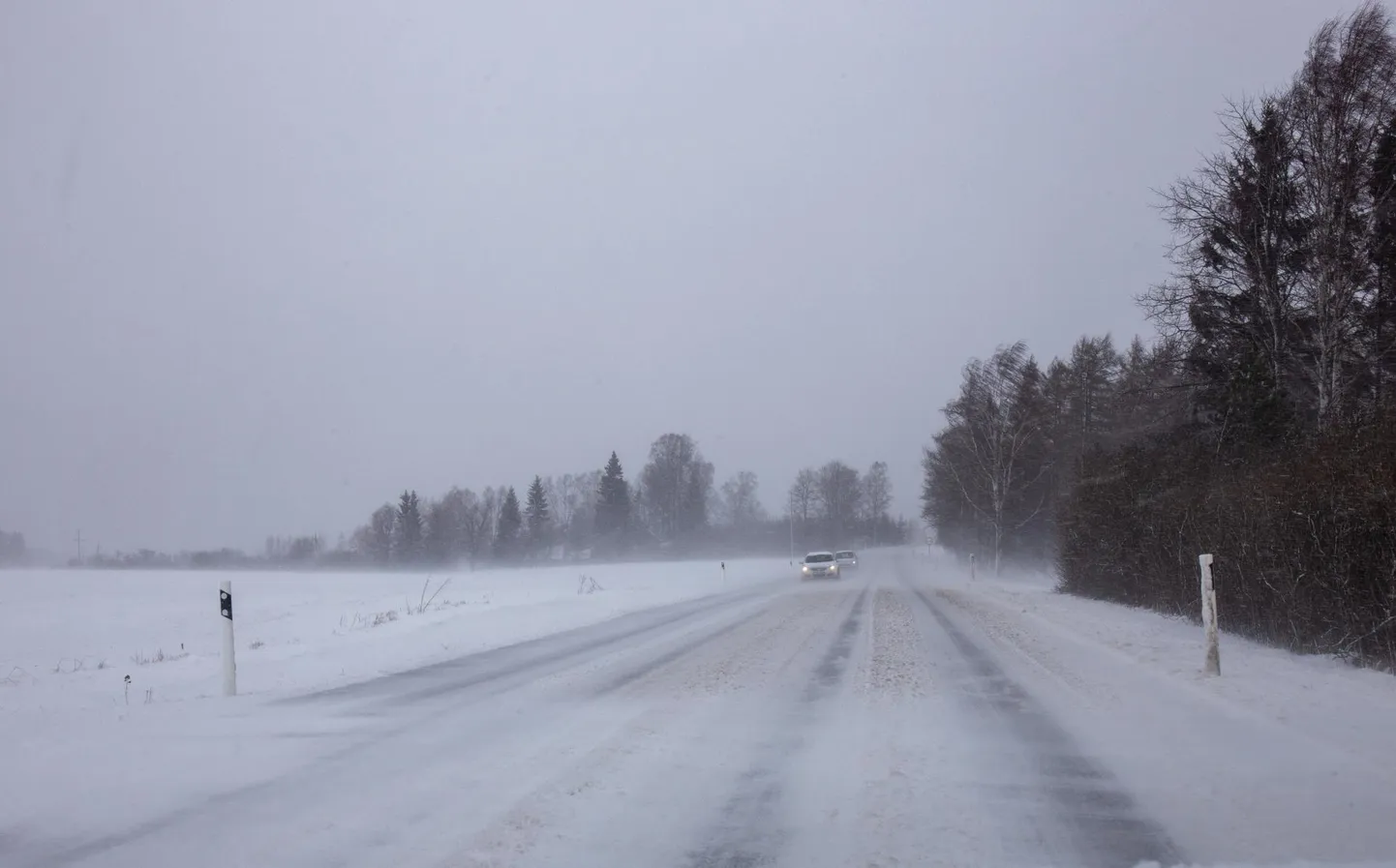 Transpordiamet soovitab keeruliste ilmaolude korral võimalusel liiklemist vältida.