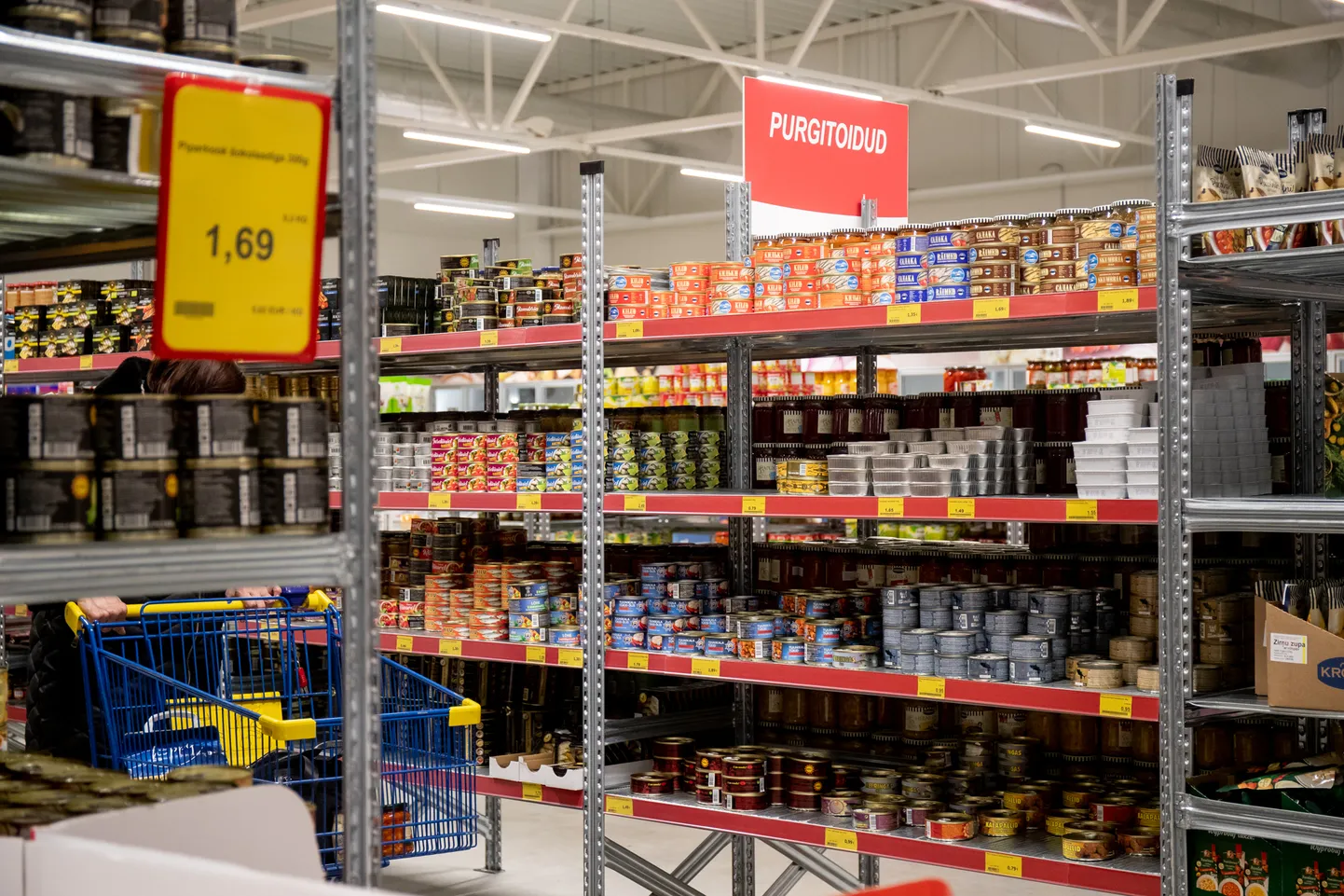 A1000 Market Tallinnas, Lasnamäel.