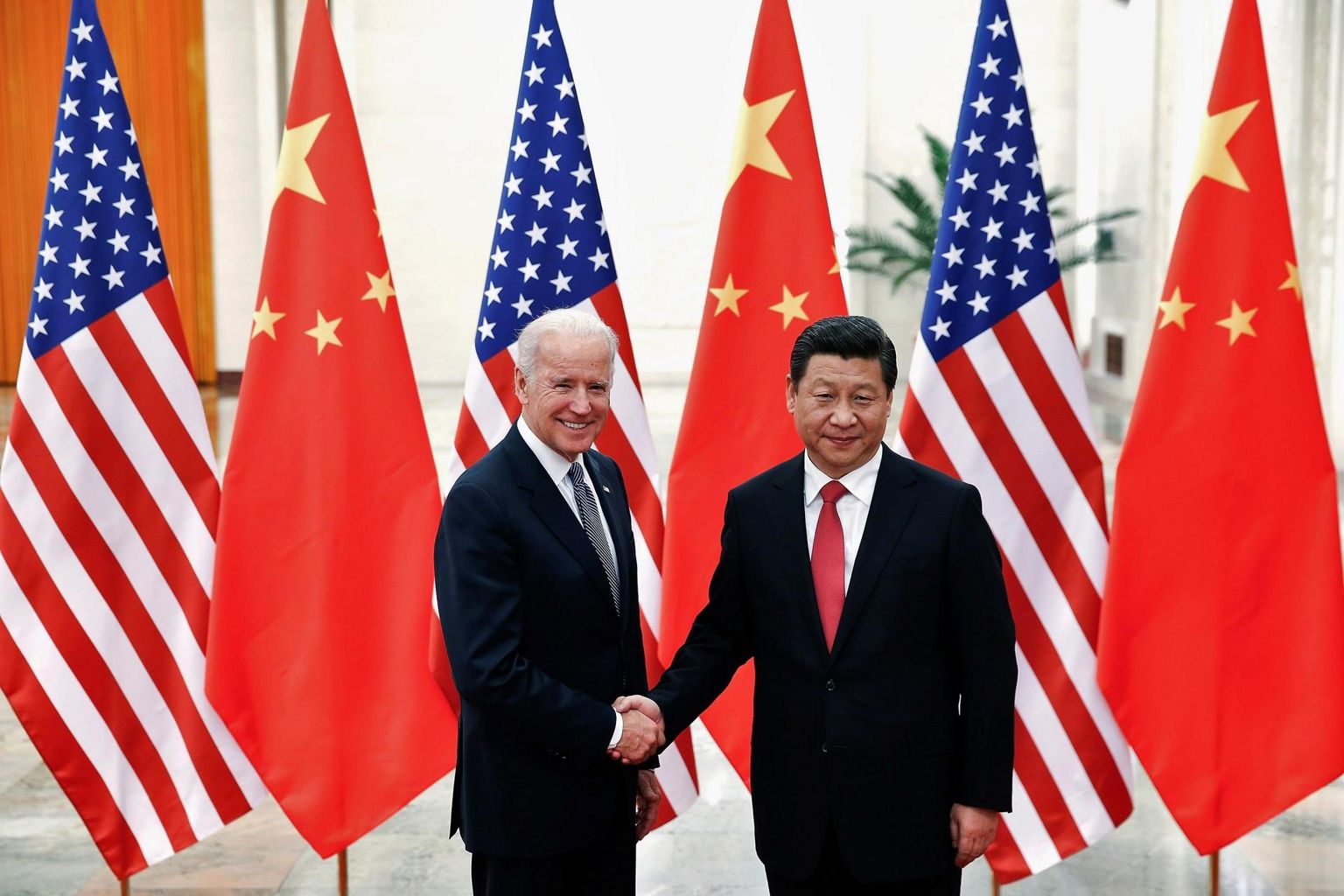 Hiina president Xi Jinping ja toonane USA asepresident Joe Biden 2013. aastal Pekingis.