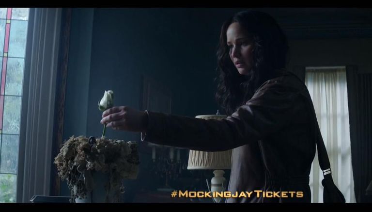 Katniss Everdeen ehk Jennifer Lawrence uues treileris «Näljamängud: Pilapasknäär - Osa 1» («Hunger Games: Mockingjay - Part 1»)