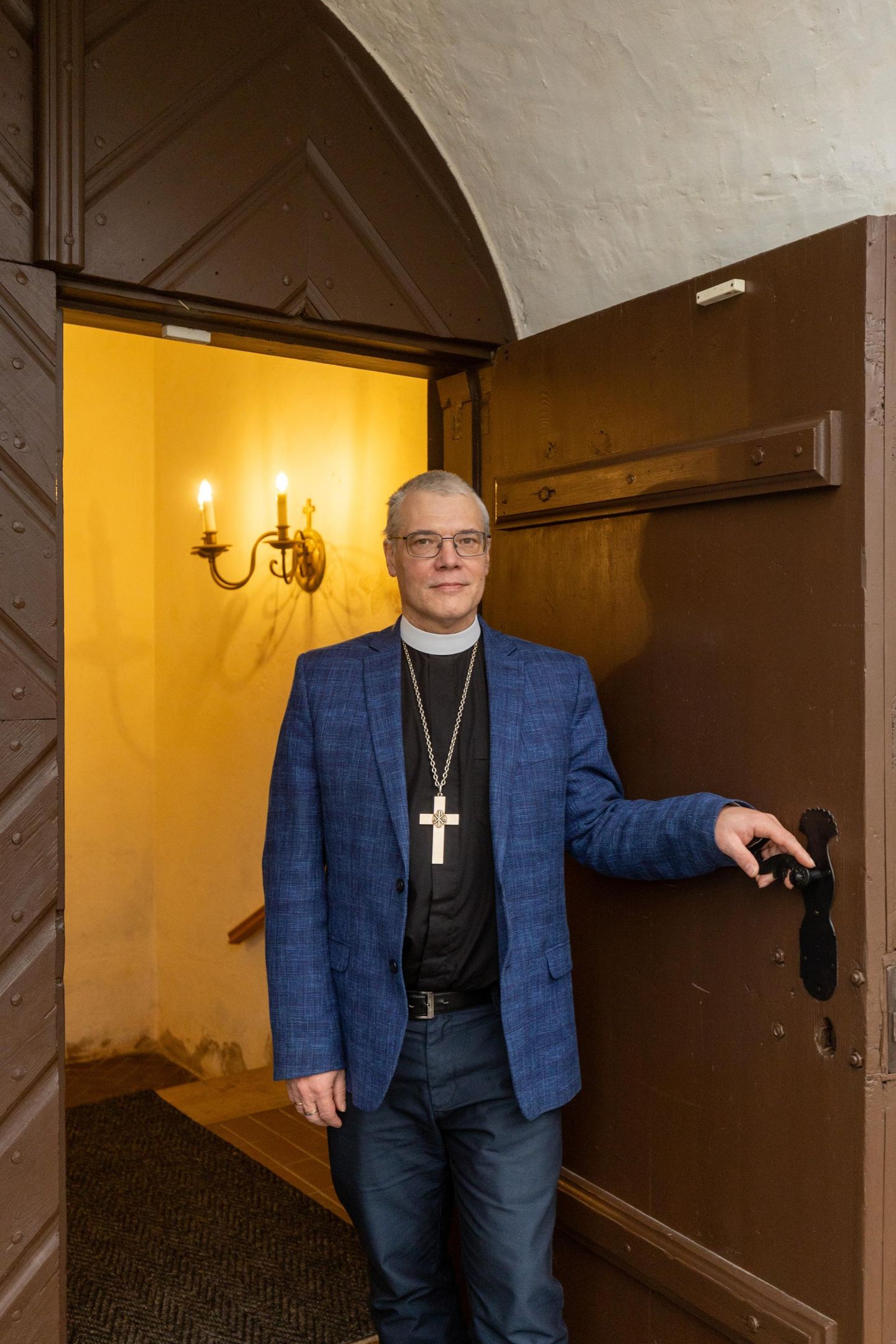 Vaimulik Marko Tiitus kutsub sel pühapäeval kell 19 Viljandi Jaani kirikusse Taizé ühispalvusele.