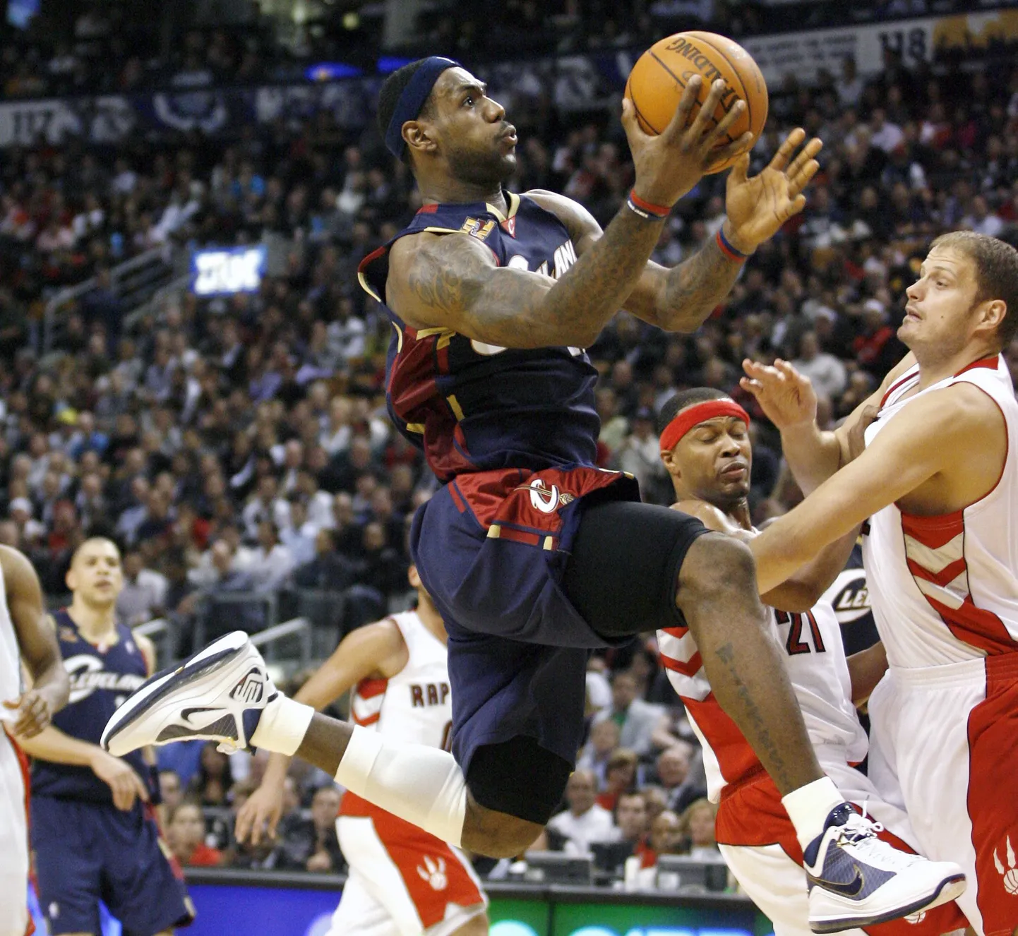 Cleveland Cavaliersi täht LeBron James viskel.
