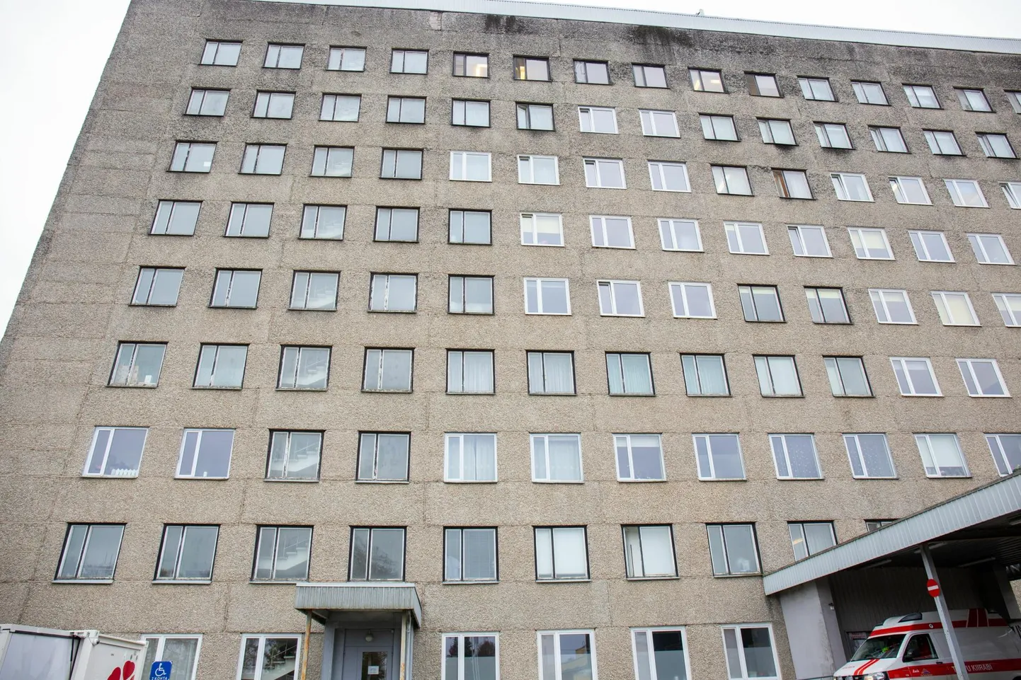 Viljandi haigla peahoone