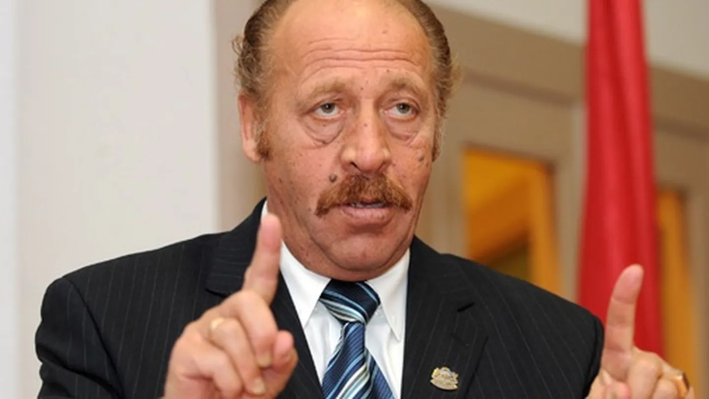 Яков Плинер