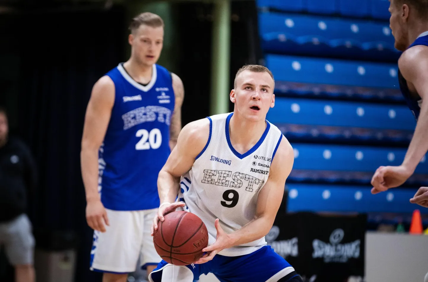 Pärnu Sadama kevadel Eesti meistriks aidanud ääremängija Artur Konontšuk hakkab uuel hooajal mängima Kalev/Cramos.