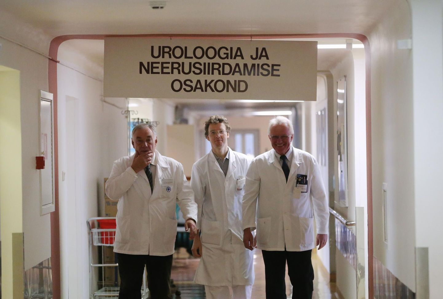 Pildil uroloogid Peeter Dmitriev (vasakult), Jaanus Kahu ja Aleksander Lõhmus.