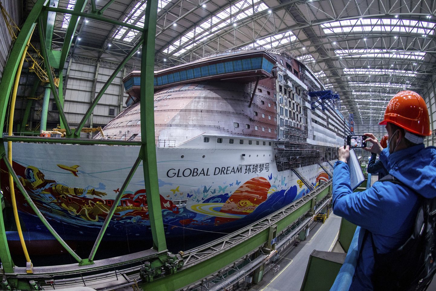 Ristluslaev Global Dream on Saksamaal pankrotistunud MV Werfteni laevatehases kolme neljandiku ulatuses valmis ehitatud, kuid kui laevale kiiresti ostjat ei leita, võib see muutuda vanarauaks.