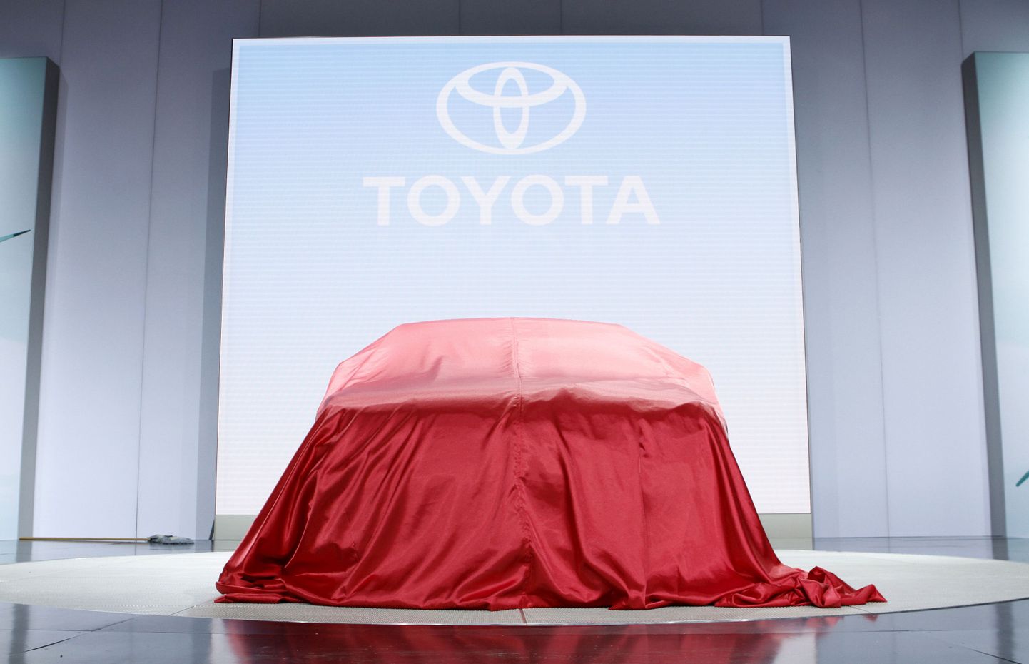 Toyota investeerib uutesse tehnoloogiatesse miljard dollarit