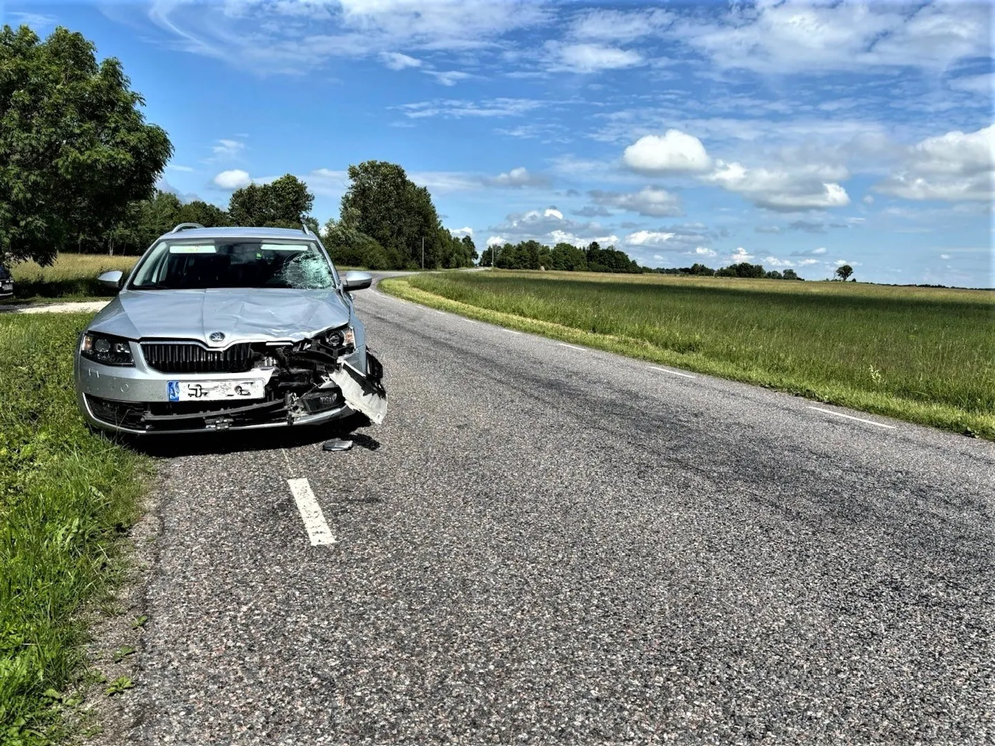 Haapsalus hukkus auto alla jäänud 14-aastane poiss.