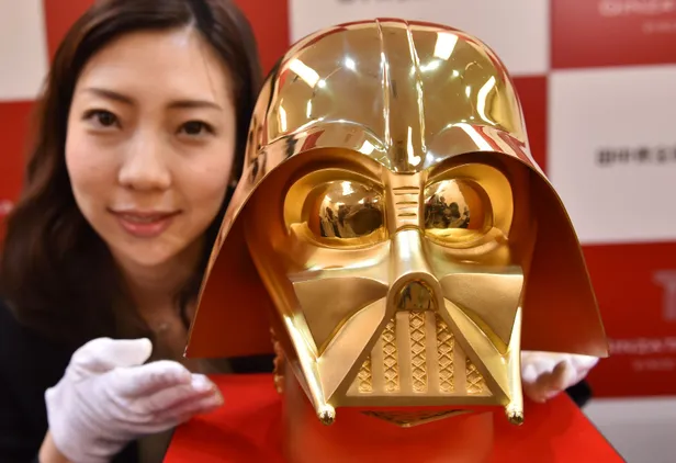 Video: Jaapanis saab osta Darth Vaderi kullast maski, mille hind on üks ...