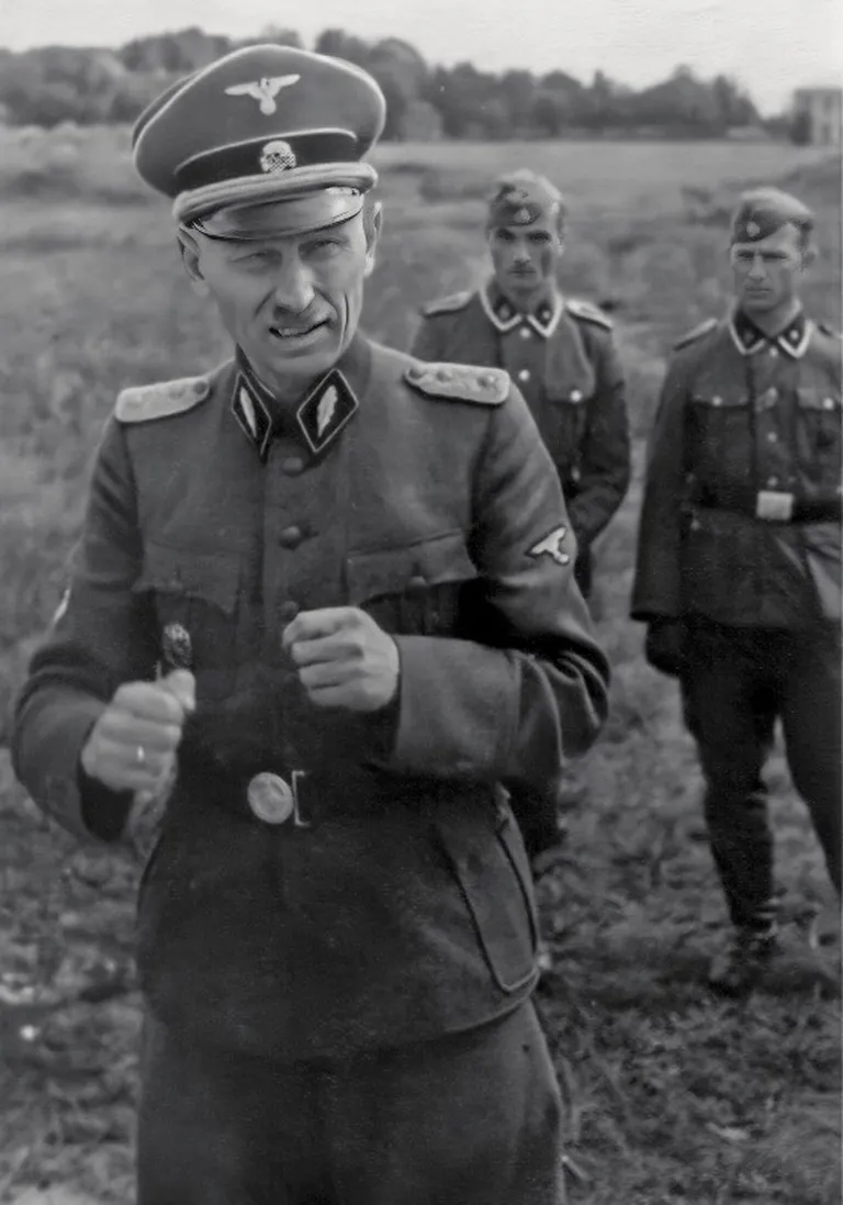 Pulkvedis Vilis Janums Latviešu leģiona uniformā 1943.gada vasarā.