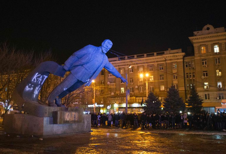 Tänavu jaanuaris võeti Dnipropetrovskis maha Ukraina kommunistliku liidri Grigori Petrovski kuju. Foto: Scanpix