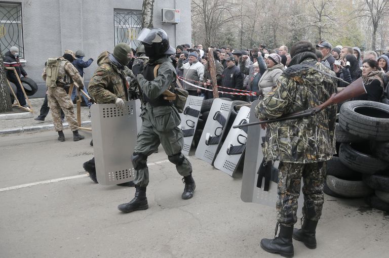 Niinimetatud venemeelsed separatistid hõivasid 2014. aasta aprillis Slovjanski administratiivhooned. Foto: Scanpix