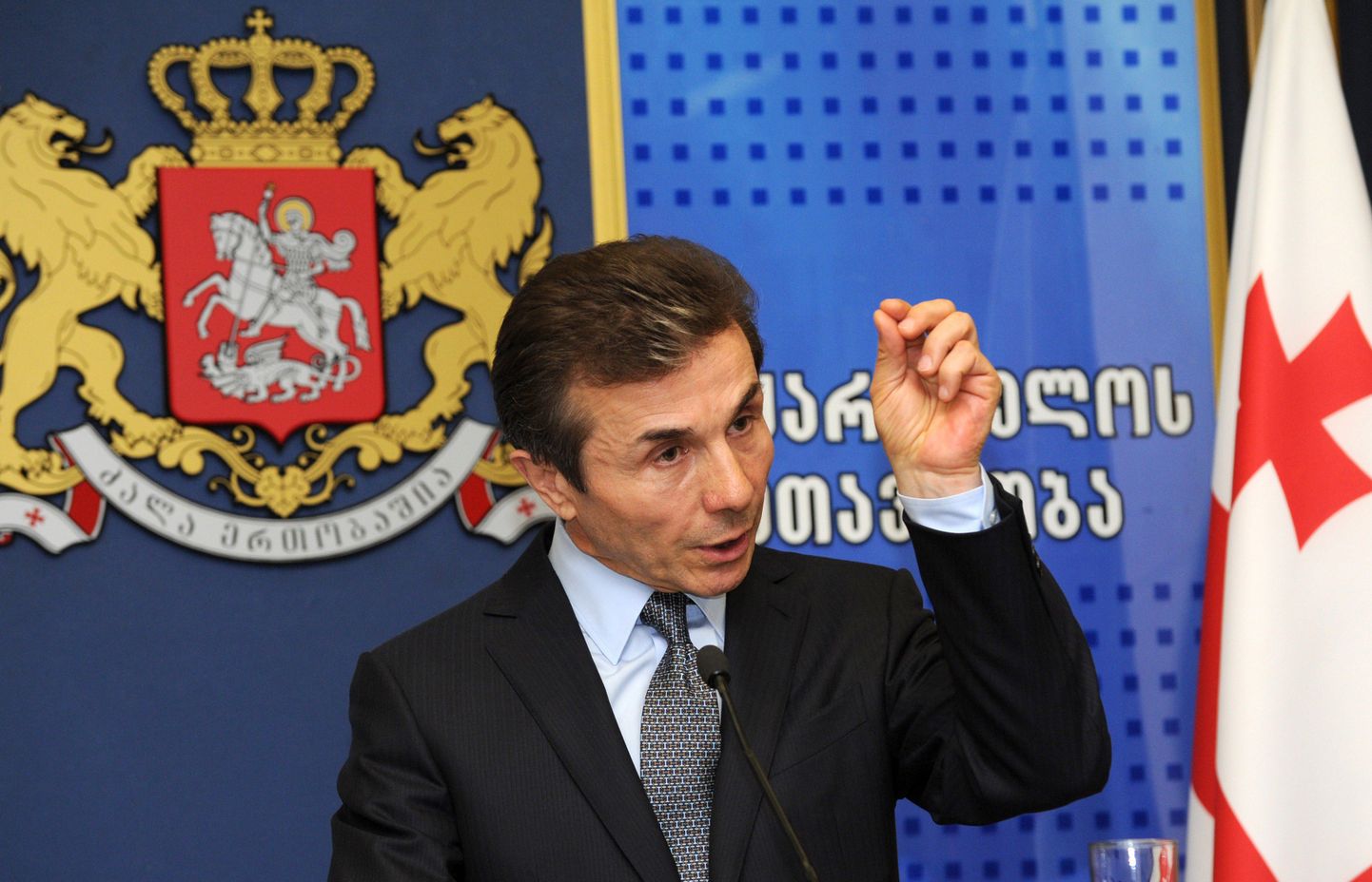Gruusia peaminister Bidzina Ivanišvili vabanes mullu oma ärihuvidest Venemaal.