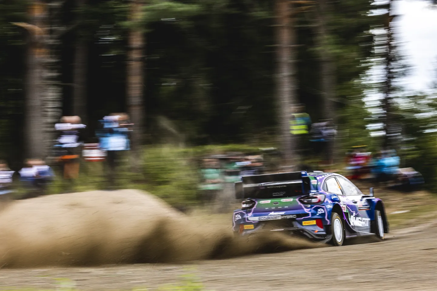 Gus Greensmith Soome MM-ralli testikatsel. Pilt on illustratiivne.
