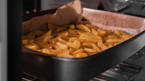 Raputa seda kartulitele enne küpsetamist: tulemus on kuldsem ja krõbedam kui kunagi varem