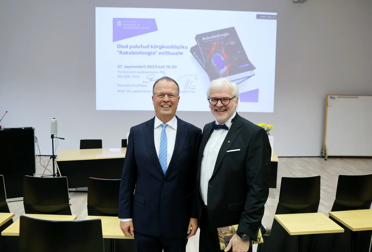 Fotojäädvustus rakubioloogia õpiku esitluselt eelmise aasta sügisel.