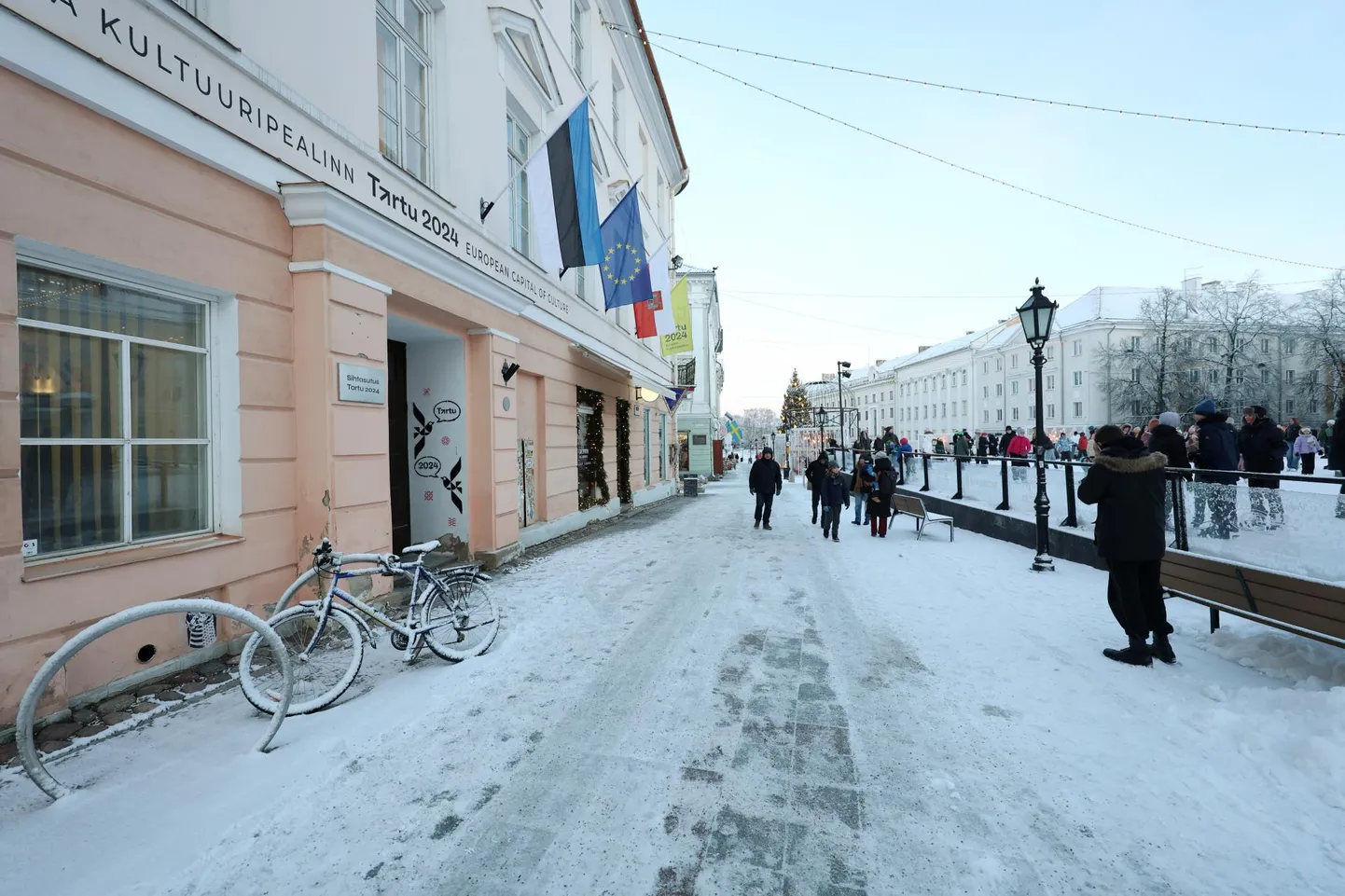 Endises stomatoloogiakliinikus tegutseva sihtasutuse Tartu 2024 uksed jäid eile suletuks. Peatselt kolitakse seal oma tööd ja tegemised kahelt korruselt ühele, sest inimesi jääb aasta jooksul tööle üha vähem.