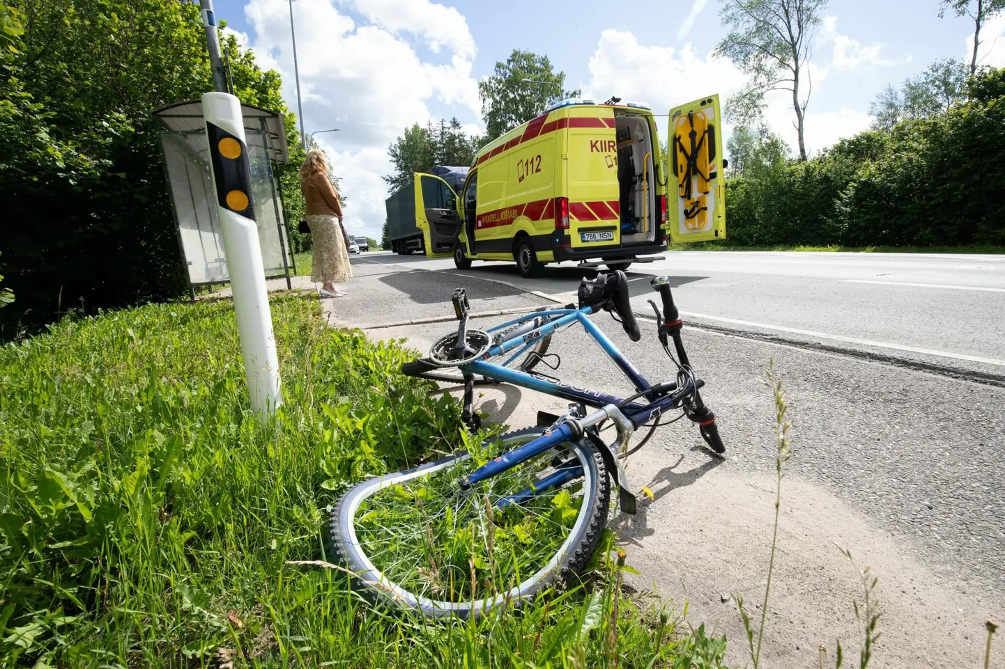 Autolt löögi saanud ratturi vigastused olid ikkagi sedavõrd suured, et ta hukkus.