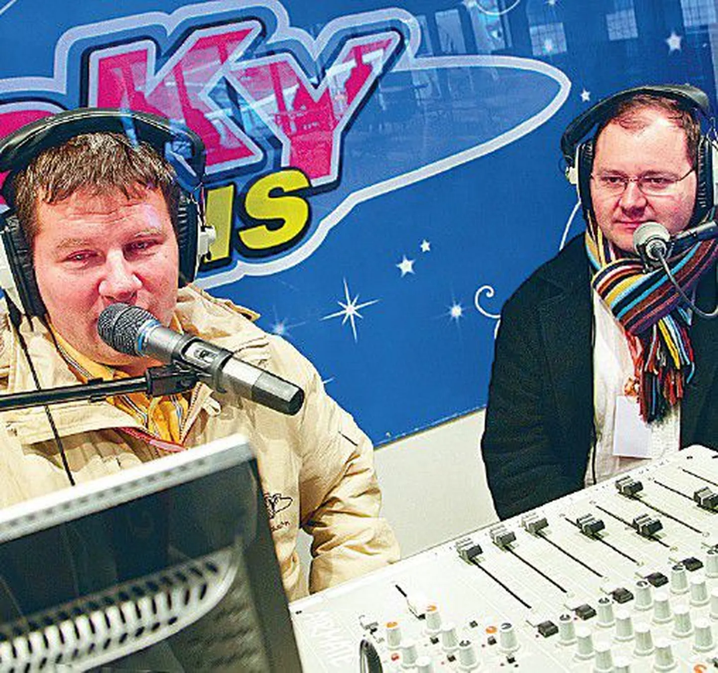 Sky Plusi eetrihääled Alari Kivisaar (vasakul) ja Rain Kelk.