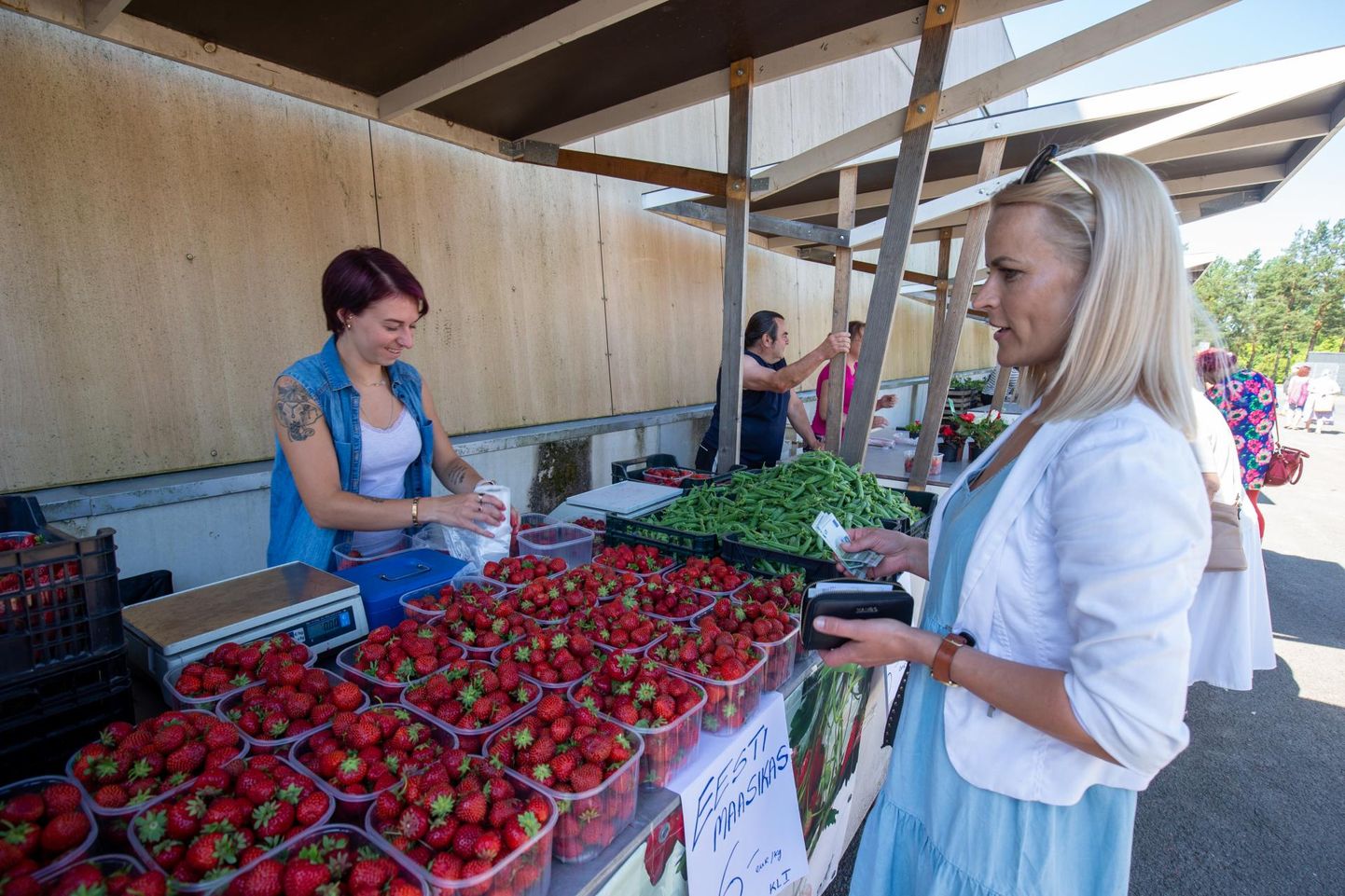 Keskmiselt maksis kilo Eesti maasikaid neljapäeval Viljandi turul kuus eurot.