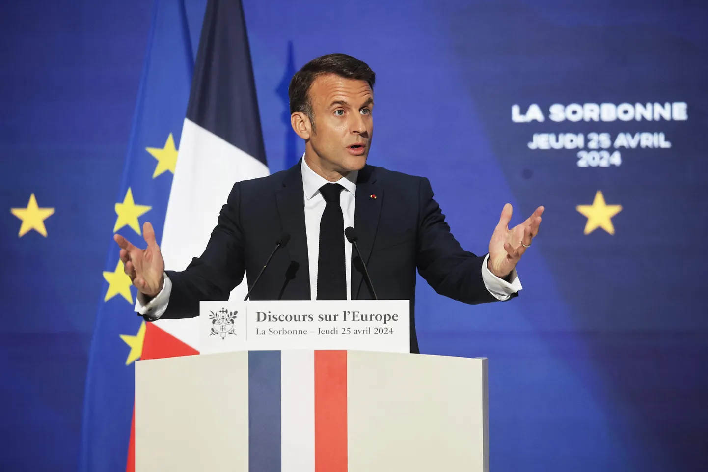 Prantsusmaa president Emmanuel Macron kõnelemas täna Pariisis Sorbonne'i ülikoolis.