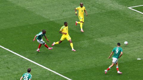 Meksikas futbolisti Pasaules kausa atklāšanas mačā